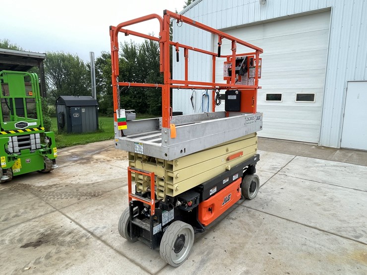 jlg-2630es-image-7
