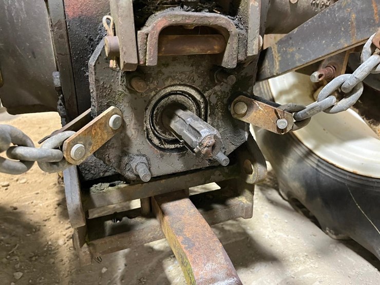 massey-ferguson-231-image-12