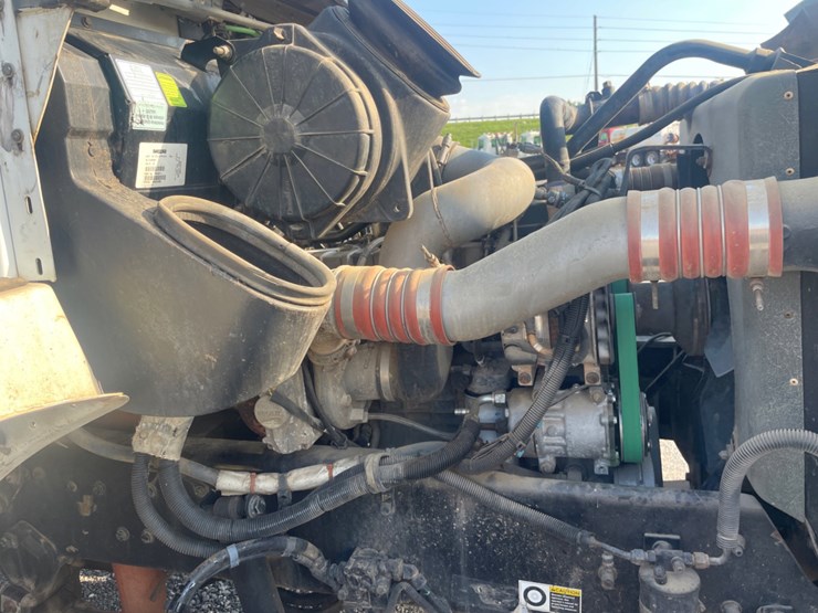 2008-kenworth-t300-image-12