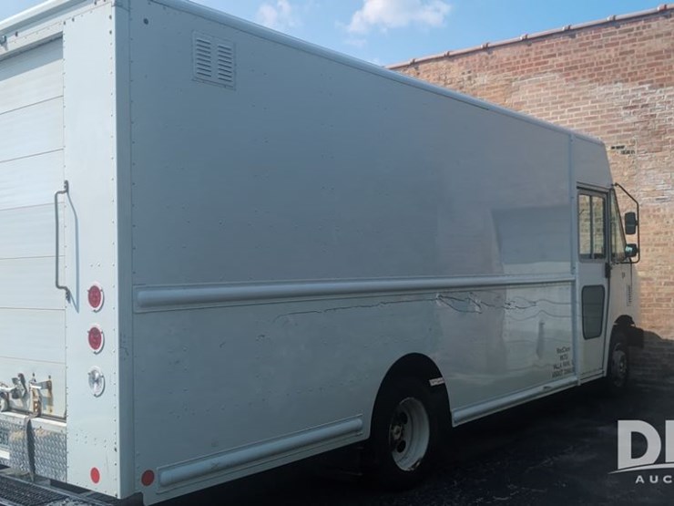 2016-ford-f59-image-11