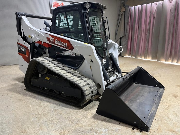 2022-bobcat-t76-image-7