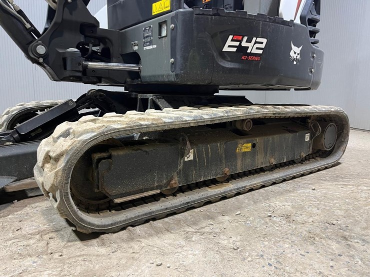2022-bobcat-e42-image-14