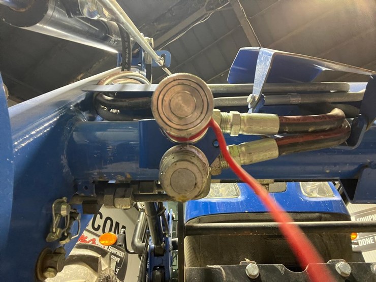new-holland-workmaster-65-image-19