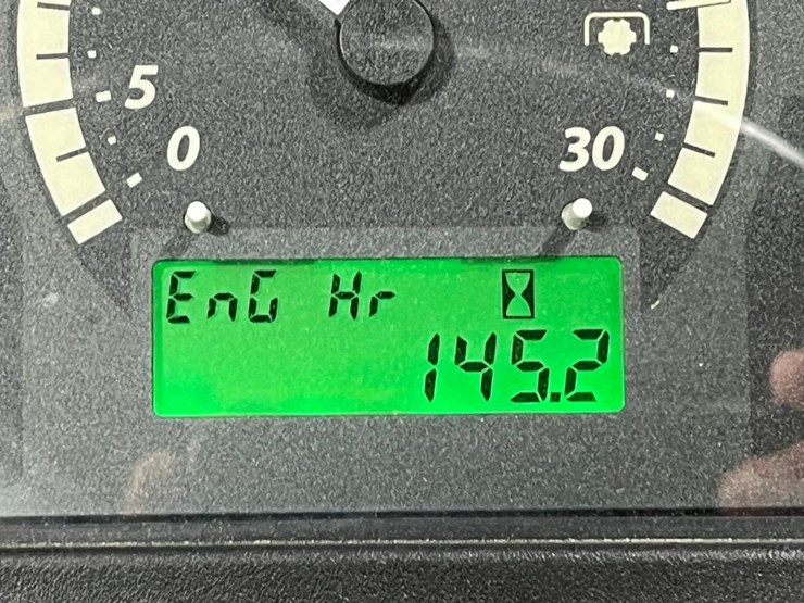 john-deere-3046r-image-19