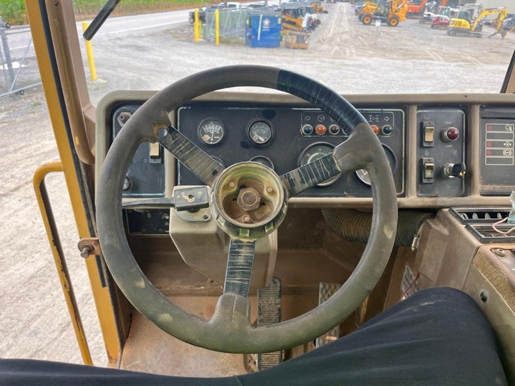 caterpillar-d25d-image-24