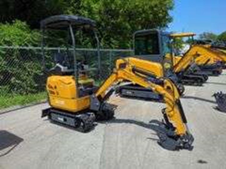 2025-cfg-qk18r-mini-excavator,-unused,-see-details-for-video-image-4