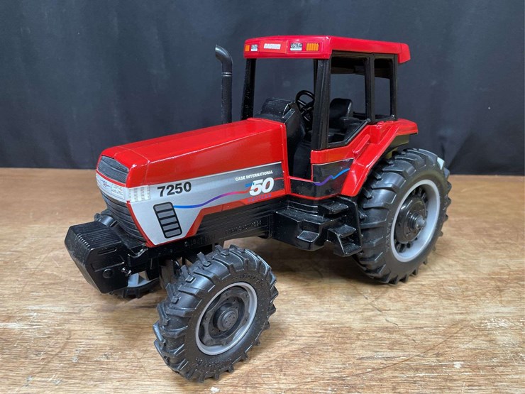 1/16-case-ih-magnum-7250-mark-50-nib-ertl-image-2