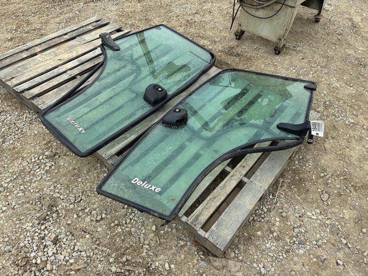 new-holland-tractor-cab-doors-image-3