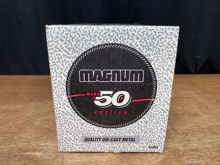 1/16-case-ih-magnum-7250-mark-50-nib-ertl-image-17