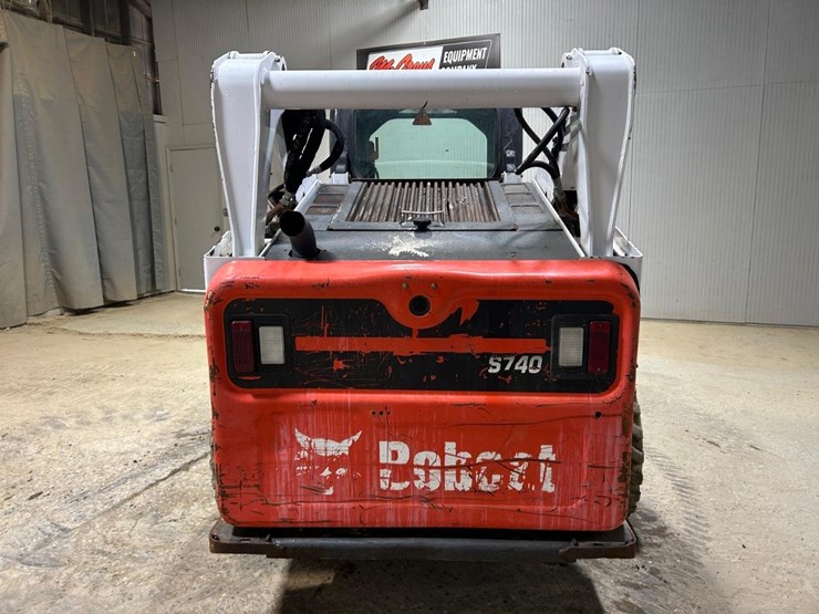 2021-bobcat-s740-image-4