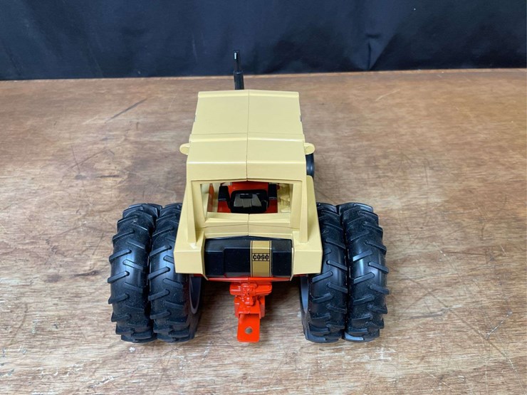 1/16-case-1170-demonstrator-1996-nfts-nib-ertl-image-9