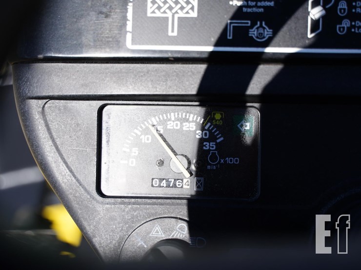 2003-john-deere-2210-image-30