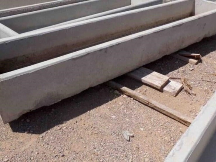 8'-concrete-goat/sheep-bunk-image-2