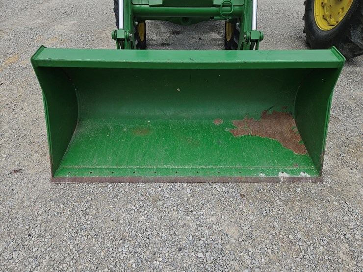 2019-john-deere-5065e-image-3