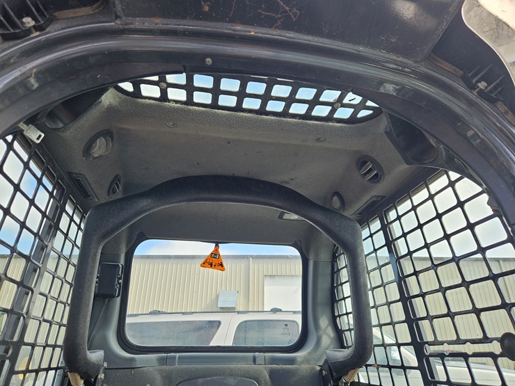 2015-bobcat-s550-image-8