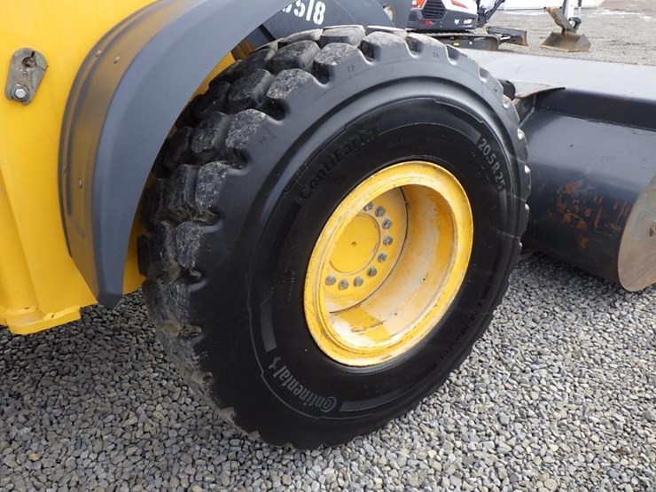 2023-deere-544p-image-42