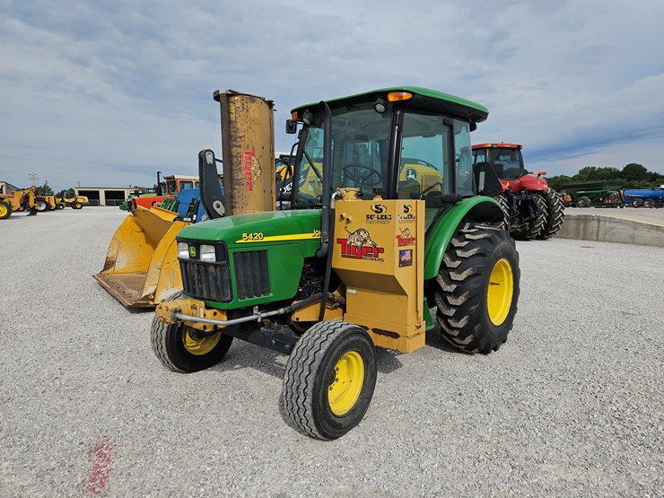 2004-john-deere-5420-image-1