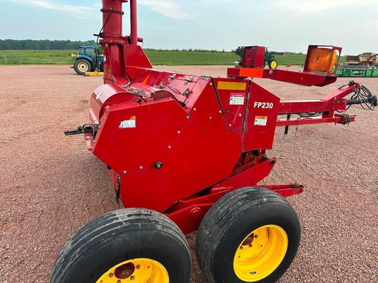 2013-new-holland-fp230-image-13