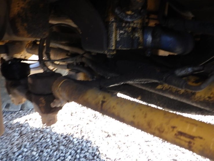 2011-caterpillar-770-image-34