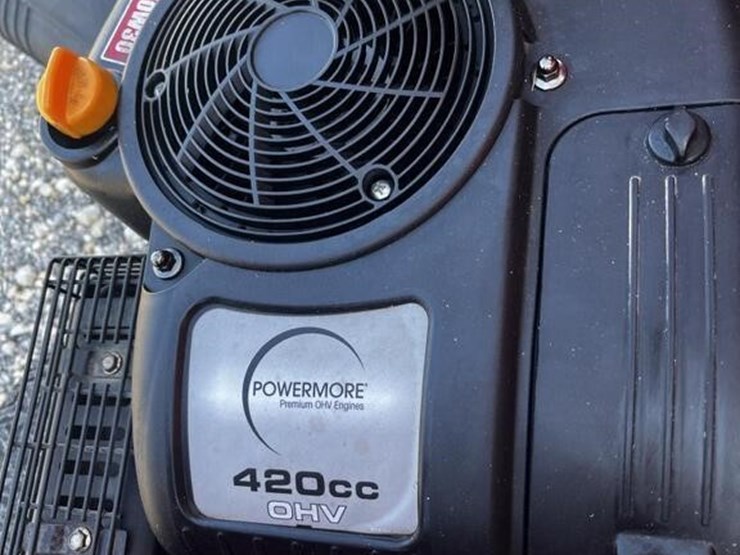 huskee-lt4200-image-8