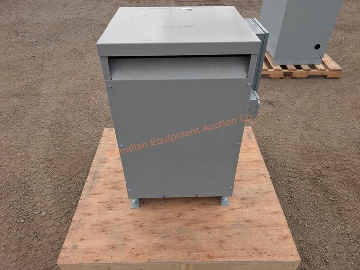xmfr-t-6-240x-120v-1-phase-transformer-image-2