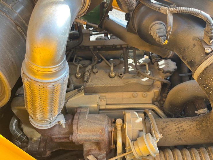 2022-jcb-3cx-image-26