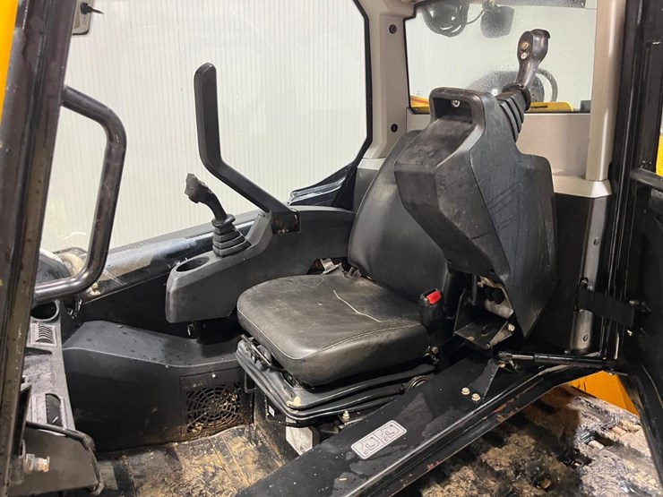 2020-jcb-270t-image-21