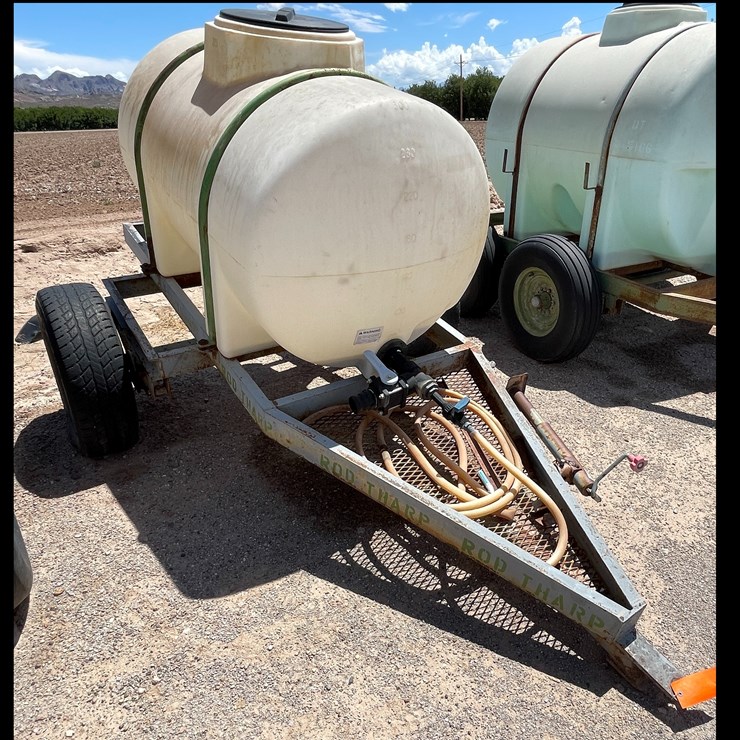 #9126 • 300-Gallon Fertilizer Tank