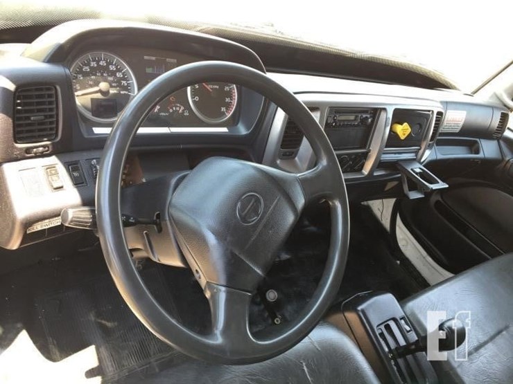 2013-hino-338-image-7