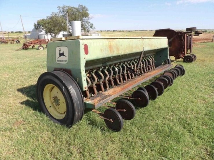 john-deere-8300-image-7