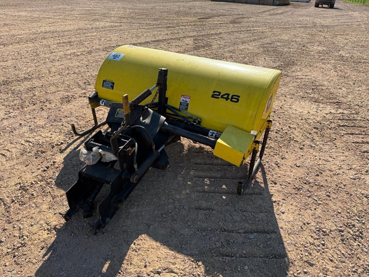 john-deere-246-image-3