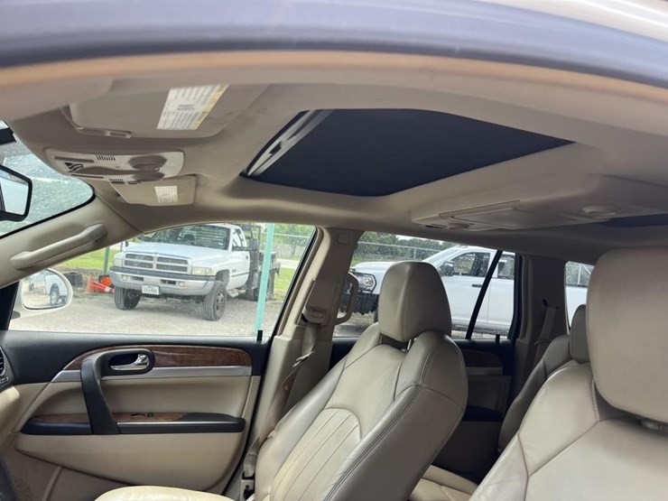 2009-buick-enclave-image-8