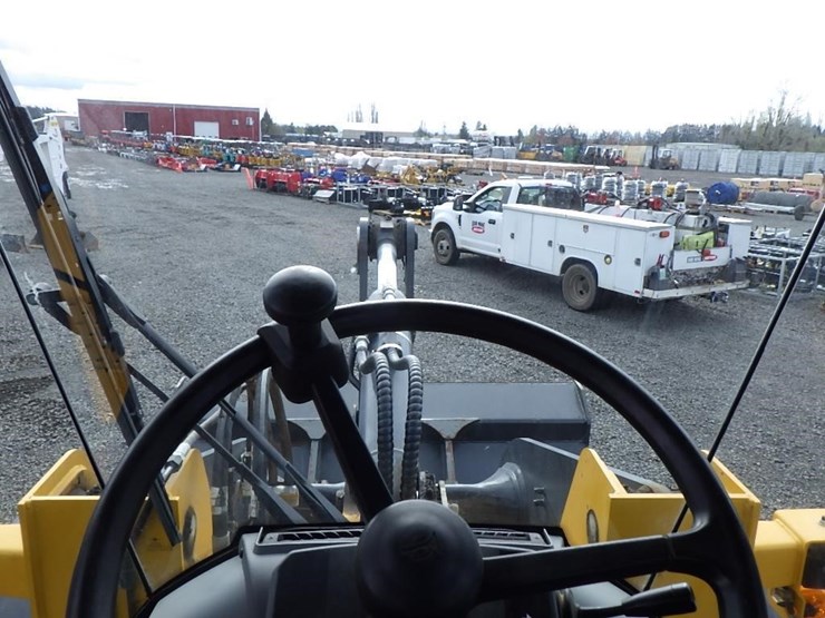2023-deere-544p-image-38