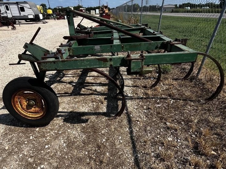 john-deere-10-image-6