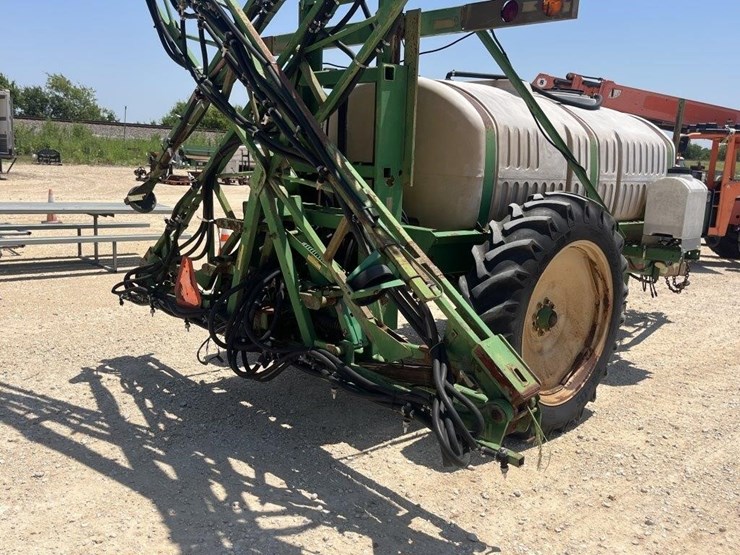 l2--1000-gallon-60'-great-plains-sprayer-image-4