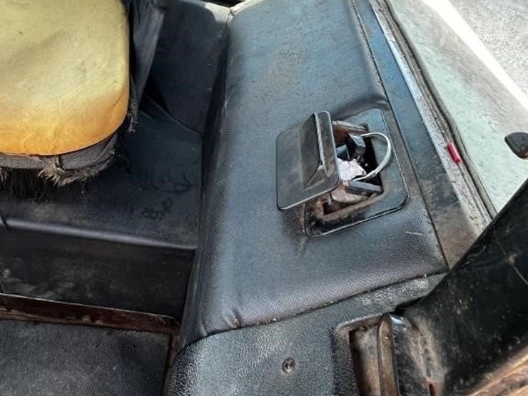 john-deere-4230-image-10
