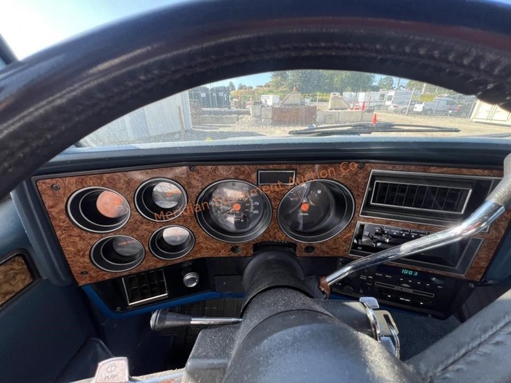 1991-chevrolet-suburban-image-33