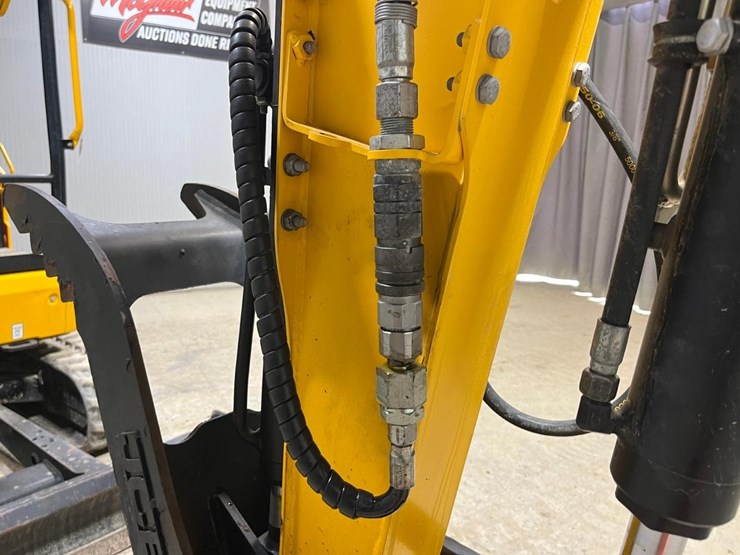 jcb-35z-1-image-12