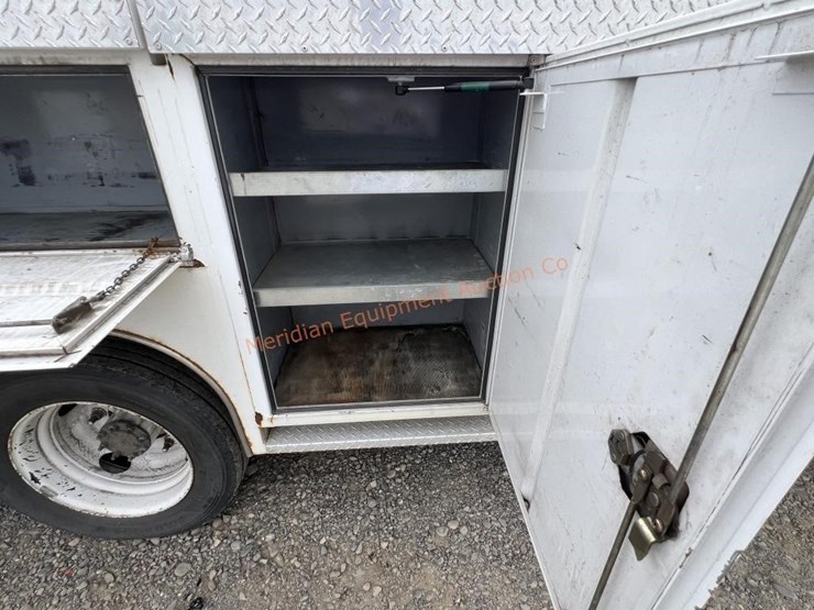 2004-gmc-topkick-c4500-image-33