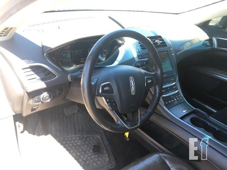 2014-lincoln-mkz-image-7