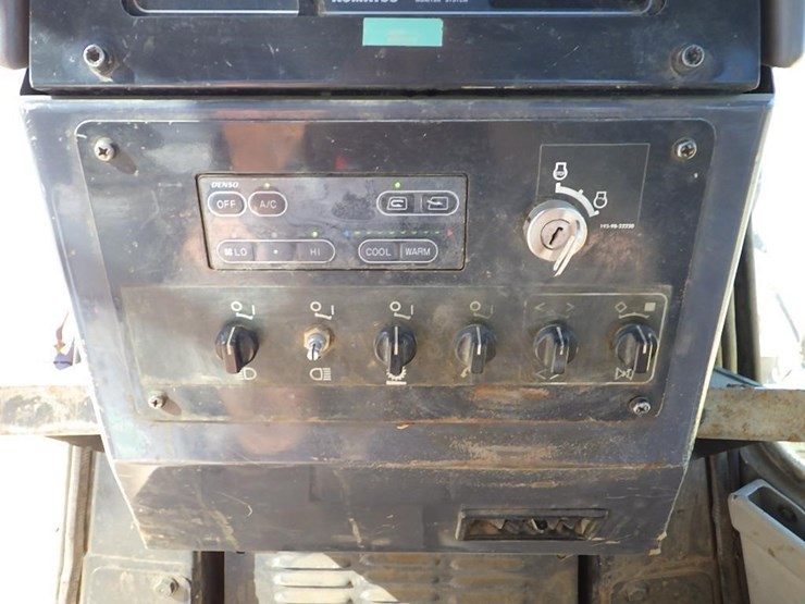 2004-komatsu-d275ax-5-image-56