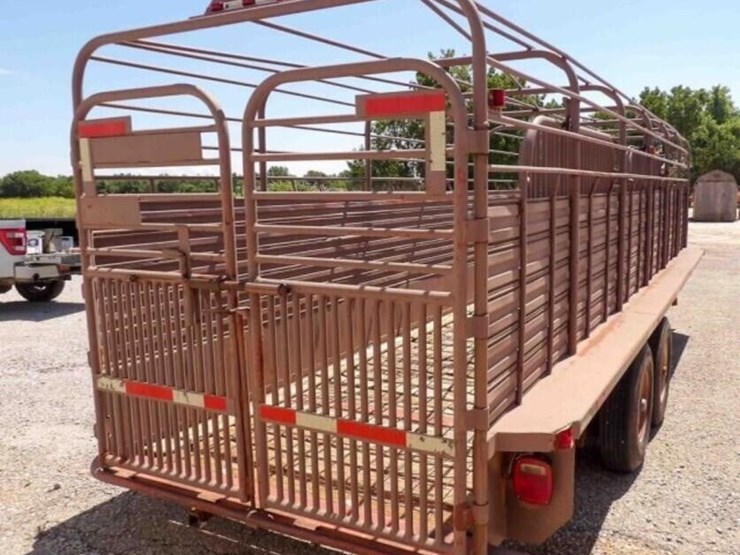 24'-gooseneck-livestock-trailer-image-11