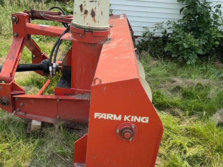 farm-king-8’-double-auger-snowblower,-540-pto,-hyd-spout,-3-pt-image-4