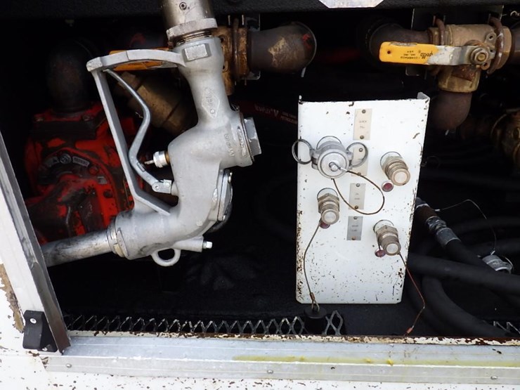 2005-sterling-lt8500-image-16