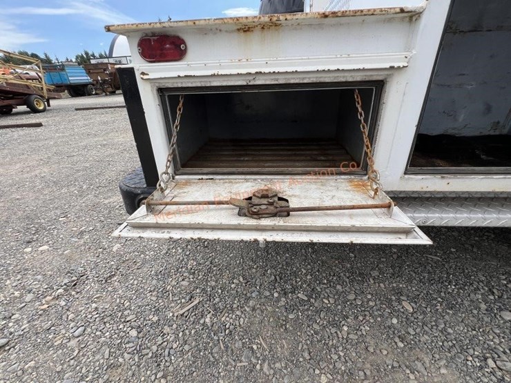 2004-gmc-topkick-c4500-image-36