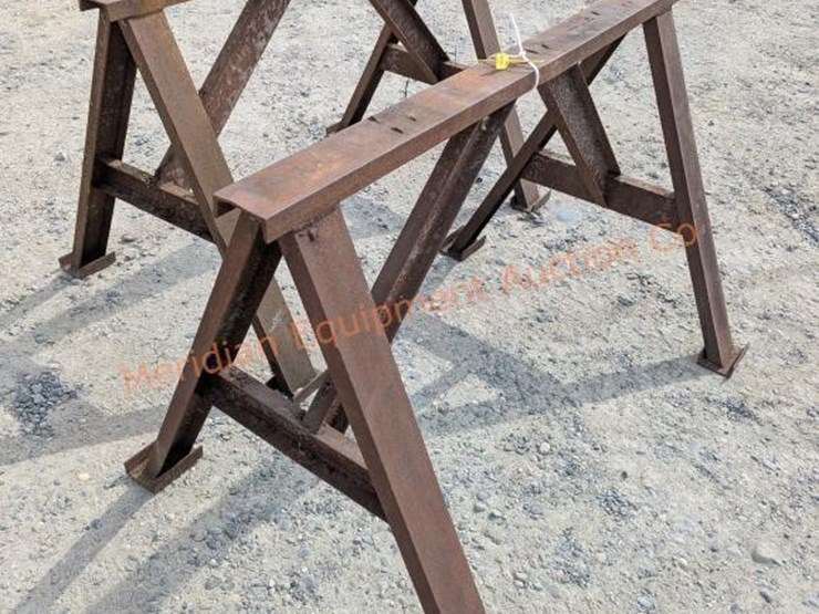 2--heavy-duty-steel-saw-horses-image-3
