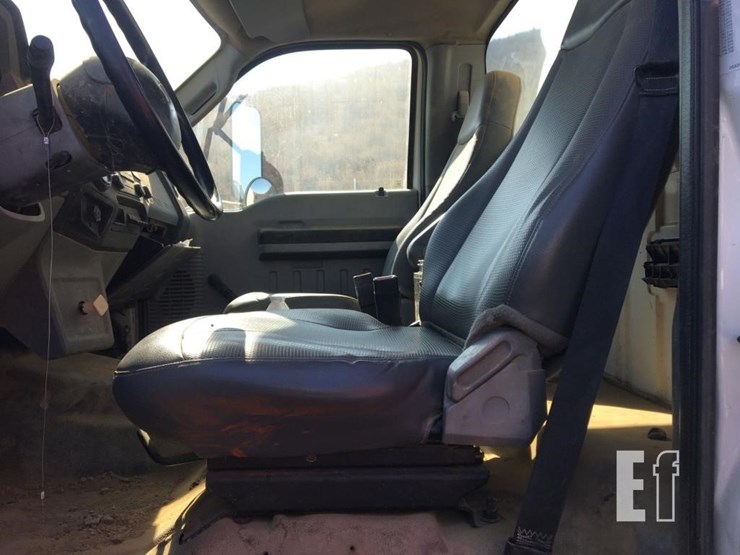2012-ford-f750-image-7