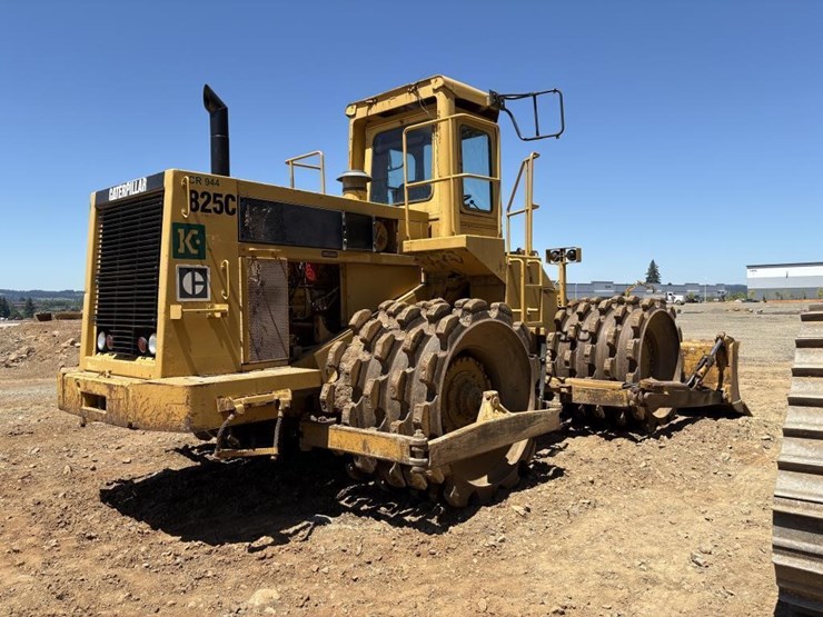 1986-caterpillar-825c-image-5