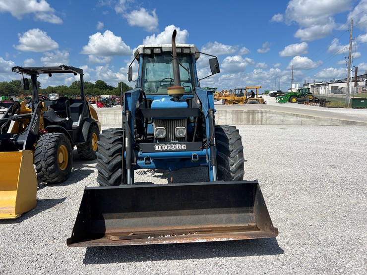 ford-7810-image-2