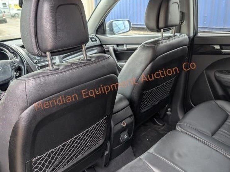 2014-kia-sorento-image-25